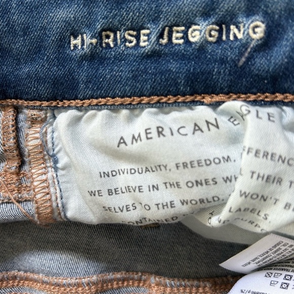 American Eagle Outfitters Blue Skinny Jeans with Vintage Wash - Picture 5 of 5